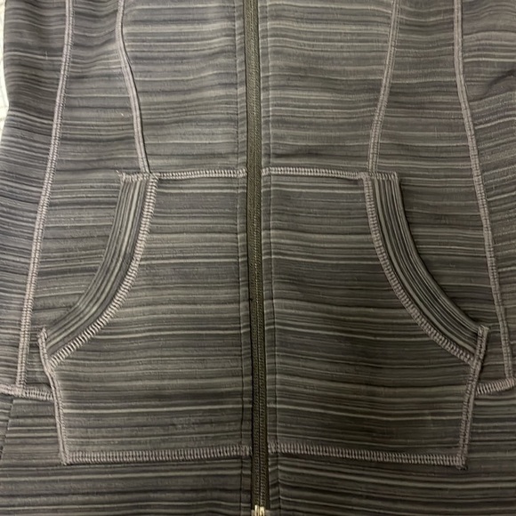 ATHLETA women’s zip up hoodie size XS - Picture 7 of 9